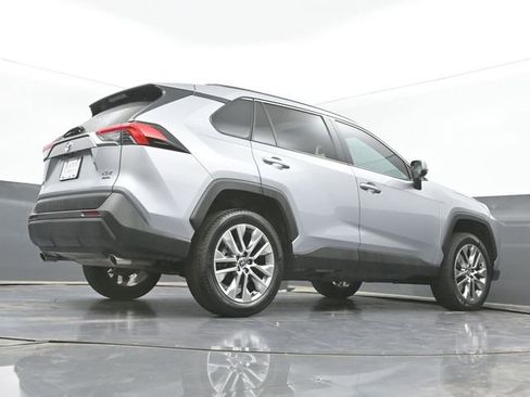 Used 2022 Toyota RAV4 XLE Premium AWD/4WD image 43