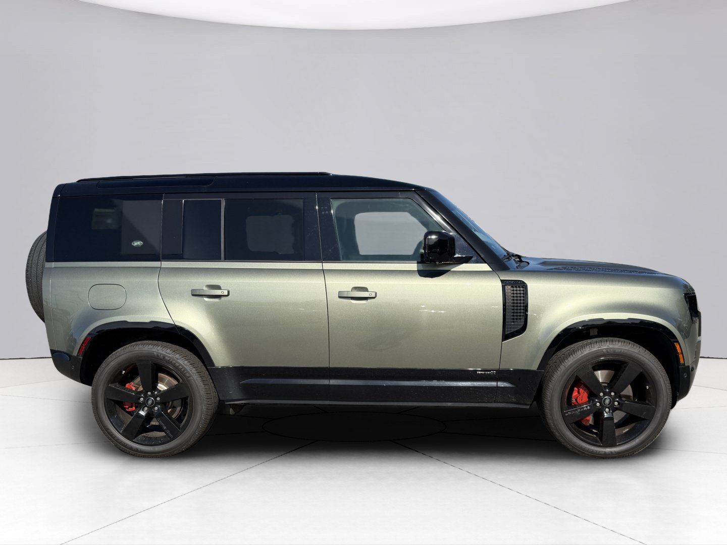 Used 2021 Land Rover Defender 110 X AWD/4WD image 16