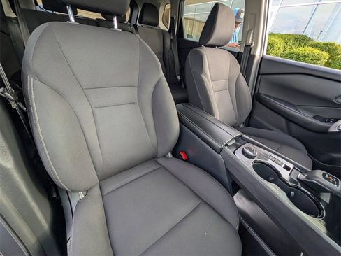 Used 2024 Nissan Rogue S image 22