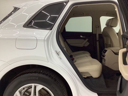 Used 2018 Audi Q5 2.0T Premium image 21