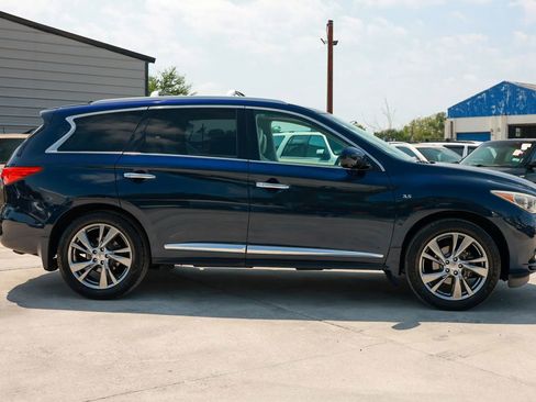 Used 2015 INFINITI QX60 FWD w/ Deluxe Touring Package image 8