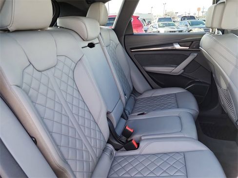 Used 2018 Audi SQ5 Prestige w/ Prestige Package image 20