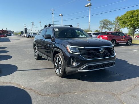 Used 2024 Volkswagen Atlas Cross Sport SE image 6