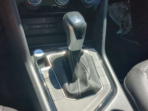 Certified 2023 Volkswagen Taos SE w/ Panoramic Sunroof Package FWD image 26