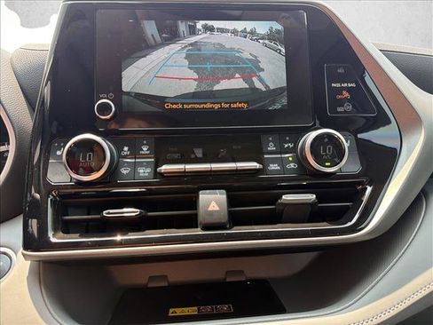 New 2026 Toyota Highlander XLE AWD/4WD image 17