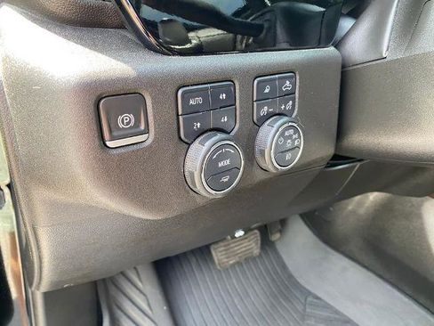 Used 2022 Chevrolet Silverado 1500 High Country w/ High Country Premium Package image 17