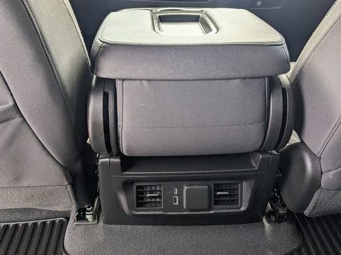Used 2023 Chevrolet Silverado 1500 LT AWD/4WD image 16