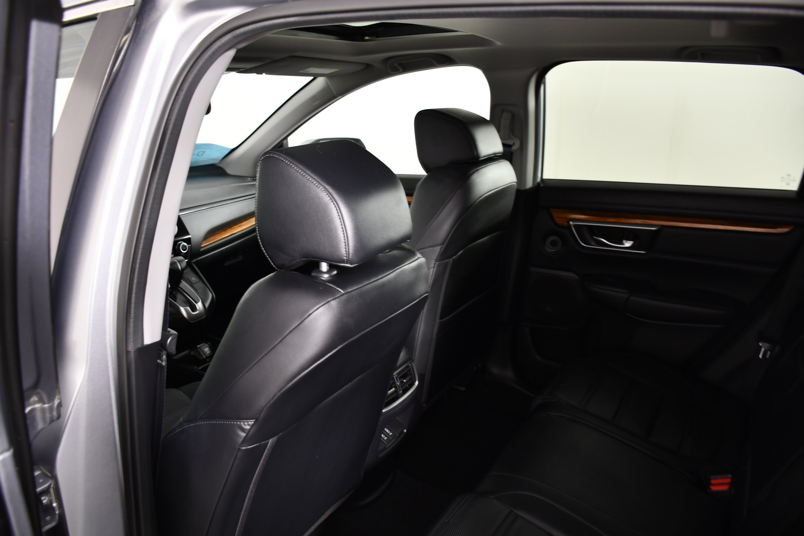 Used 2019 Honda CR-V Touring image 48