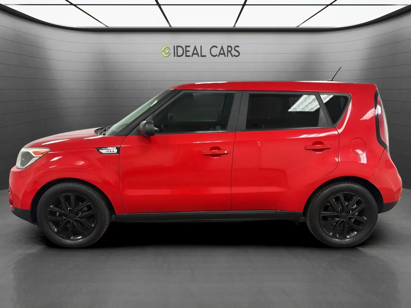 Used 2019 Kia Soul + FWD image 9