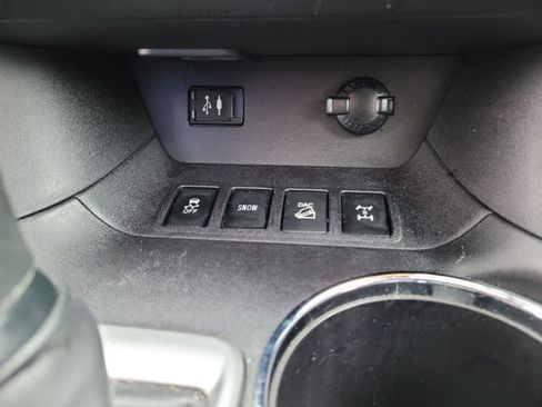 Used 2016 Toyota Highlander XLE image 36