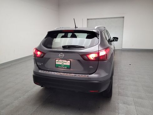 Used 2018 Nissan Rogue Sport SL FWD image 7