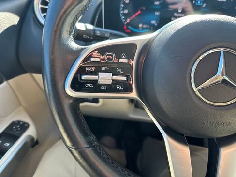 Used 2021 Mercedes-Benz GLB 250 4MATIC image 18