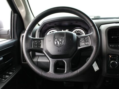 Used 2017 RAM 1500 Express w/ Express Value Package RWD image 19