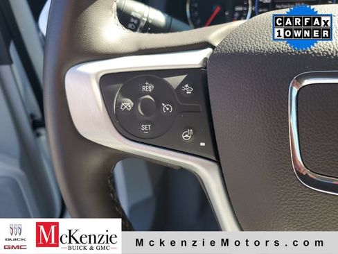 Used 2023 GMC Acadia SLT w/ Technology Package AWD/4WD image 16