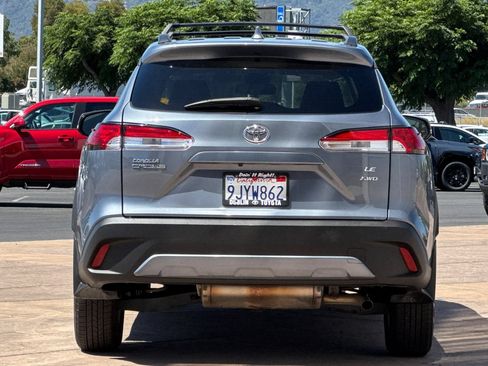 Certified 2022 Toyota Corolla Cross LE w/ Moonroof Package AWD/4WD image 6