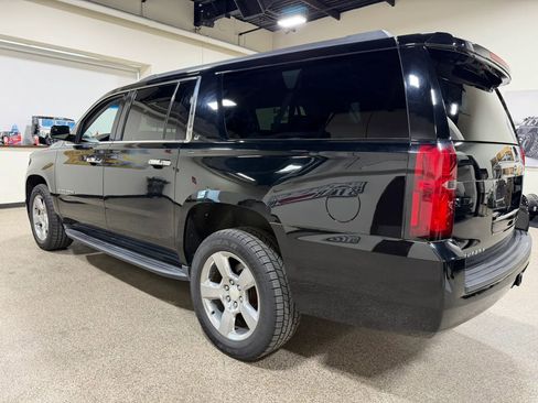 Used 2018 Chevrolet Suburban LT AWD/4WD image 18