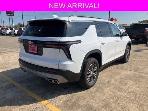 Used 2024 Chevrolet Traverse LT w/ LPO, Floor Liner Package image 7