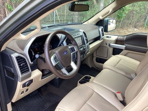 Used 2019 Ford F150 Lariat image 26