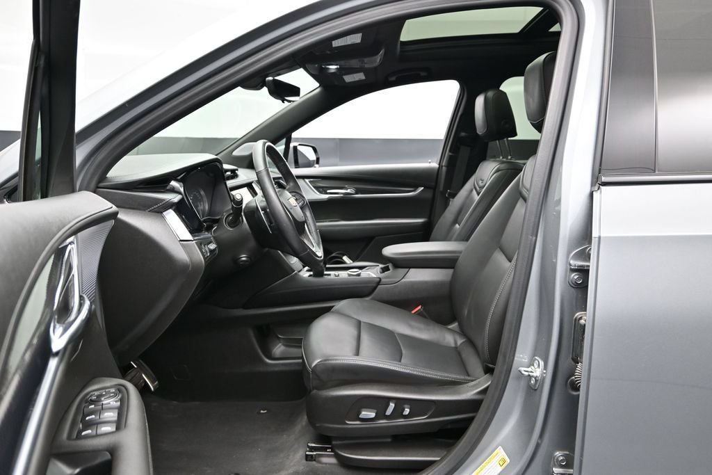 Used 2024 Cadillac XT6 Sport w/ LPO, Onyx Lite Package AWD/4WD image 20
