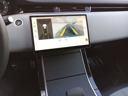 Used 2025 Land Rover Range Rover Evoque Dynamic SE image 18