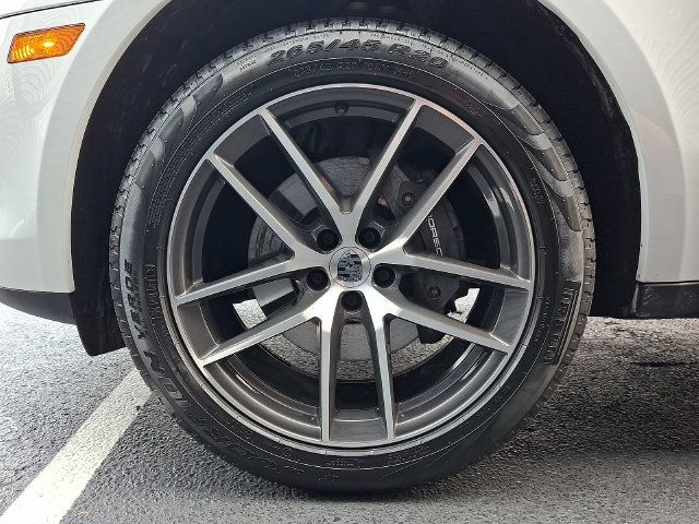 Certified 2026 Porsche Macan AWD/4WD image 15