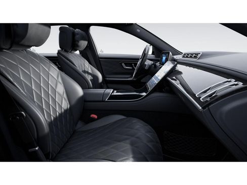 New 2025 Mercedes-Benz S 580 4MATIC Sedan image 4