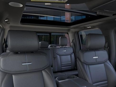 New 2026 Ford F250 Platinum w/ FX4 Off-Road Package image 22