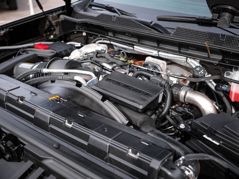 Used 2025 Chevrolet Silverado 2500 High Country w/ High Country Premium Package image 37