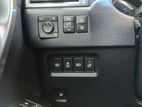 Used 2023 Lexus GX 460 w/ Black Line Special Edition AWD/4WD image 22
