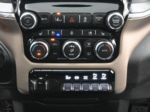 Used 2022 RAM 2500 Laramie AWD/4WD image 22