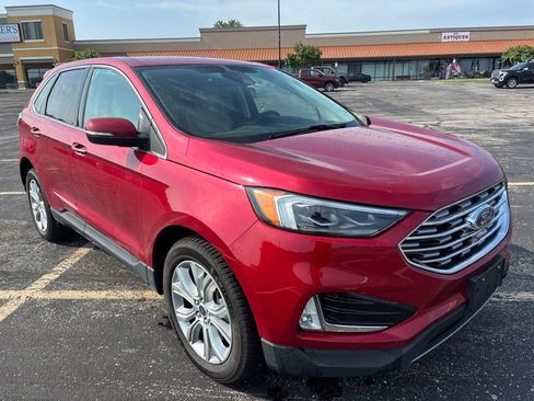 Used 2022 Ford Edge Titanium w/ Equipment Group 301A AWD/4WD image 3