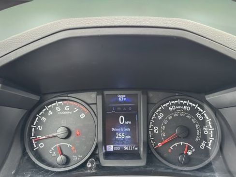Used 2019 Toyota Tacoma SR image 14