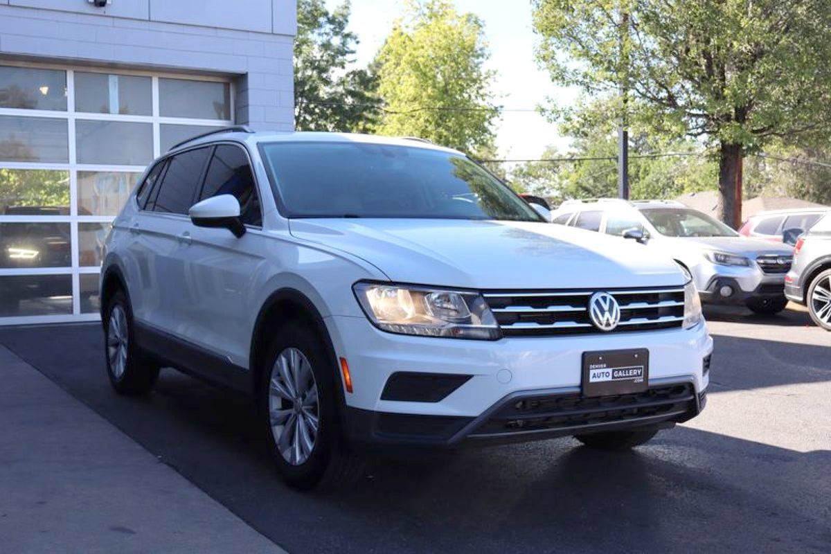 Used 2018 Volkswagen Tiguan SE w/ Panoramic Sunroof Package AWD/4WD image 6