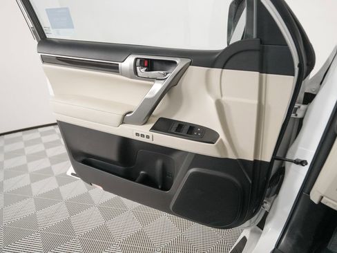 Certified 2023 Lexus GX 460 Luxury w/ Accessory Package AWD/4WD image 12