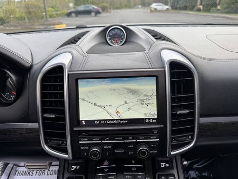Used 2013 Porsche Cayenne Turbo AWD/4WD image 19