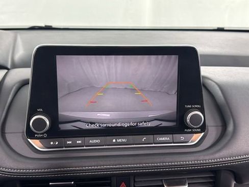 Certified 2025 Nissan Rogue SV AWD/4WD image 26