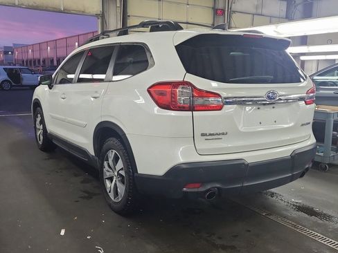 Used 2021 Subaru Ascent Premium w/ Convenience Package image 3