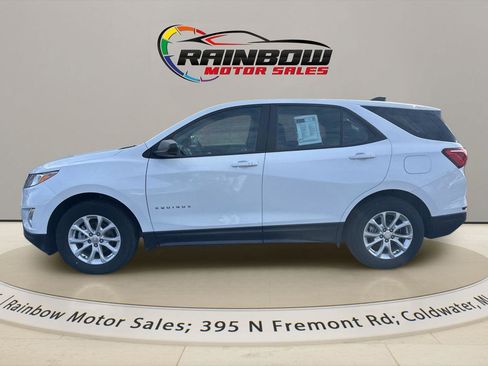Used 2021 Chevrolet Equinox LS FWD image 4