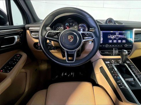 Certified 2020 Porsche Macan AWD/4WD image 13