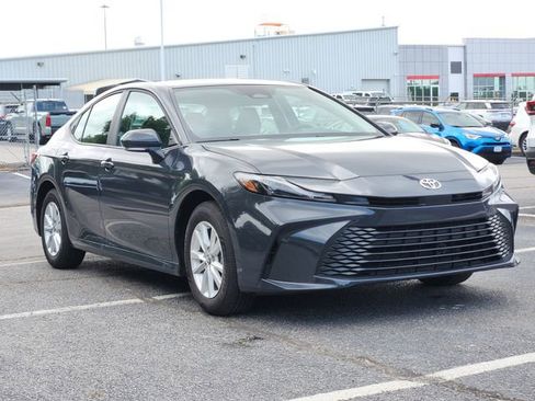 Certified 2025 Toyota Camry LE w/ Convenience Package image 2