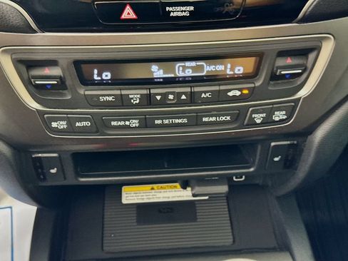 Used 2022 Honda Pilot Special Edition image 17