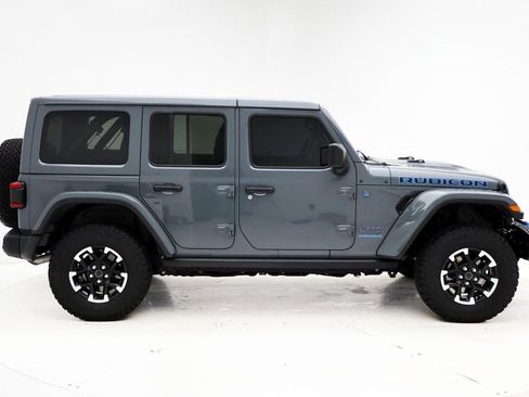 Used 2024 Jeep Wrangler Unlimited Rubicon 4xe image 3