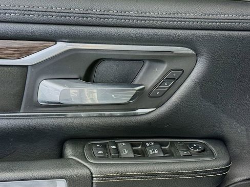 Used 2019 RAM 1500 Laramie image 17