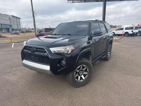 Used 2023 Toyota 4Runner TRD Off-Road Premium w/ Off Road Premium Plus Package image 3