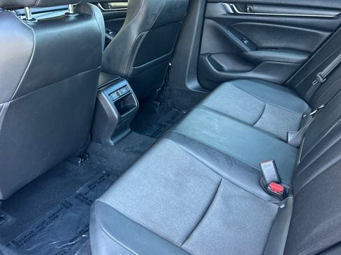 Used 2022 Honda Accord Sport image 11