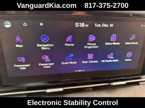 Used 2024 Kia Carnival EX image 17