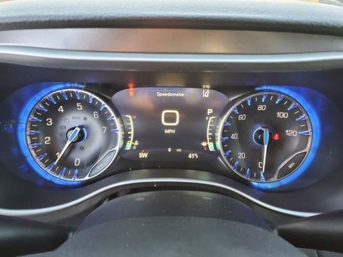 New 2026 Chrysler Pacifica Select image 9