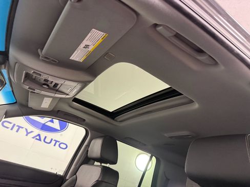 Used 2019 GMC Yukon SLT image 22