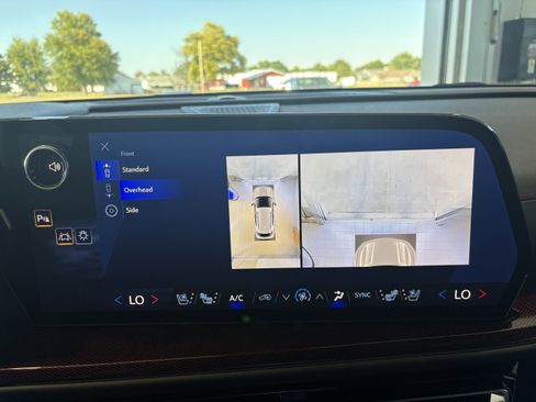 Used 2025 Chevrolet Traverse RS w/ LPO, Floor Liner Package image 33