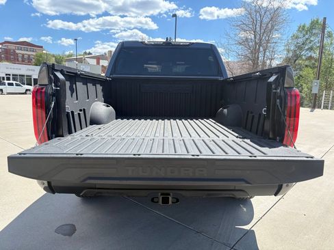 Used 2025 Toyota Tundra SR5 w/ SR5 Convenience Package AWD/4WD image 9